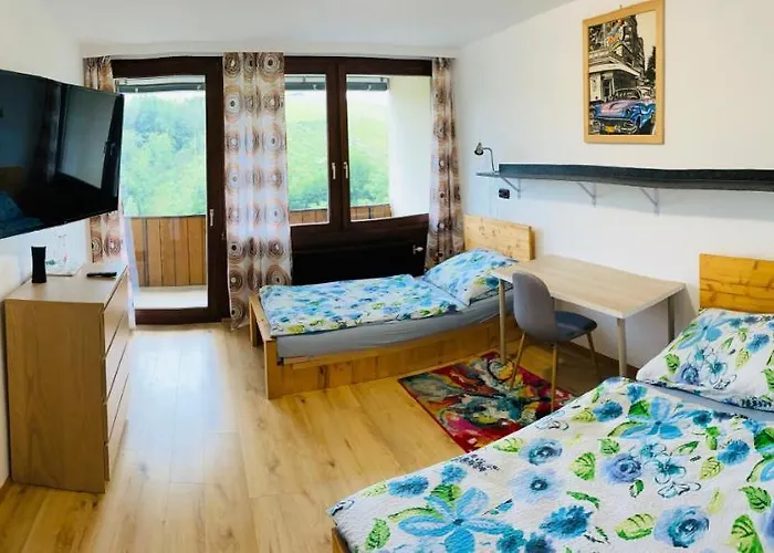 Sleep24 - Monteur In *